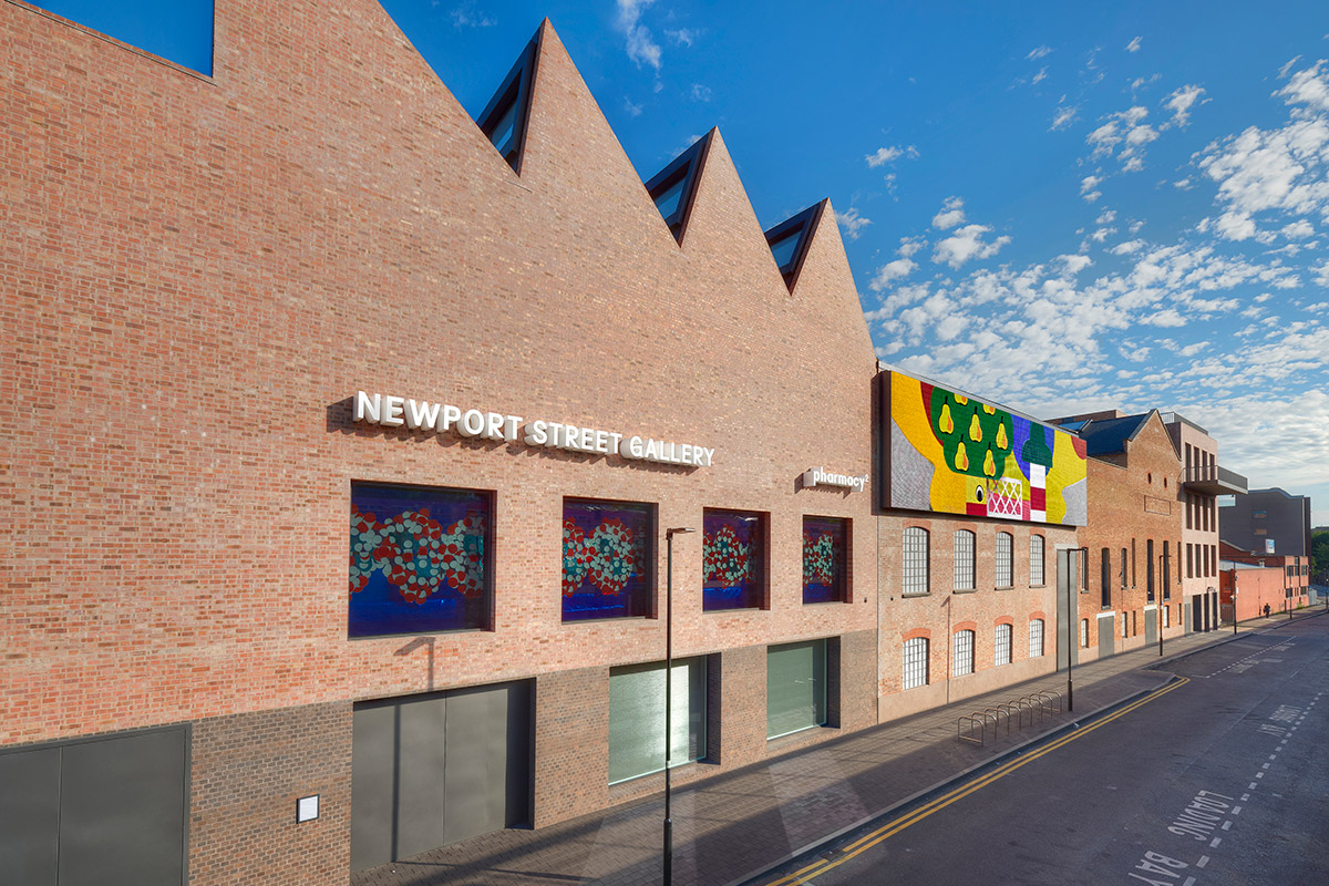 Lime Green's Lime Mortar was used on the outside of the Newport St Gallery