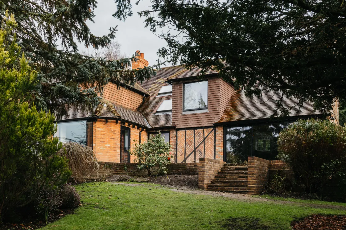 House exterior built with lime green mortar